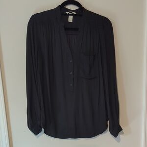 H&M Classic And Comfortable Black Blouse